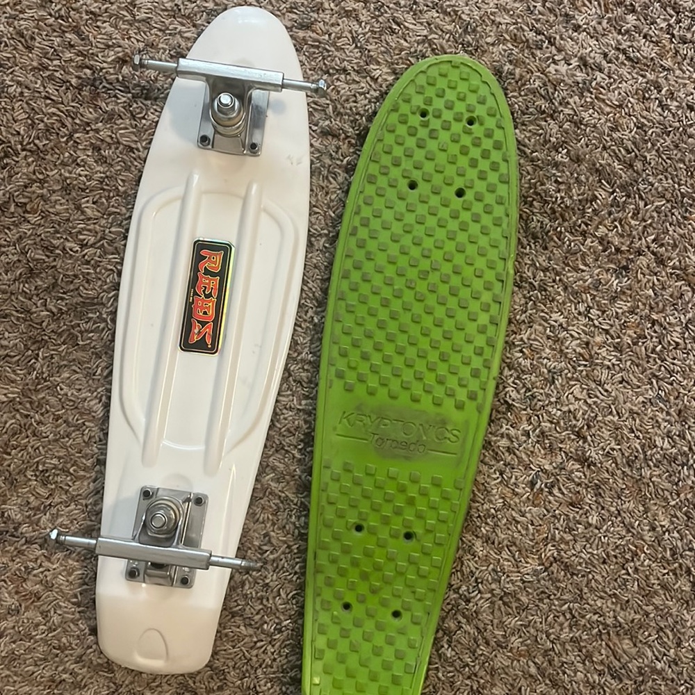 Strand Skateboard/ Kryptonic